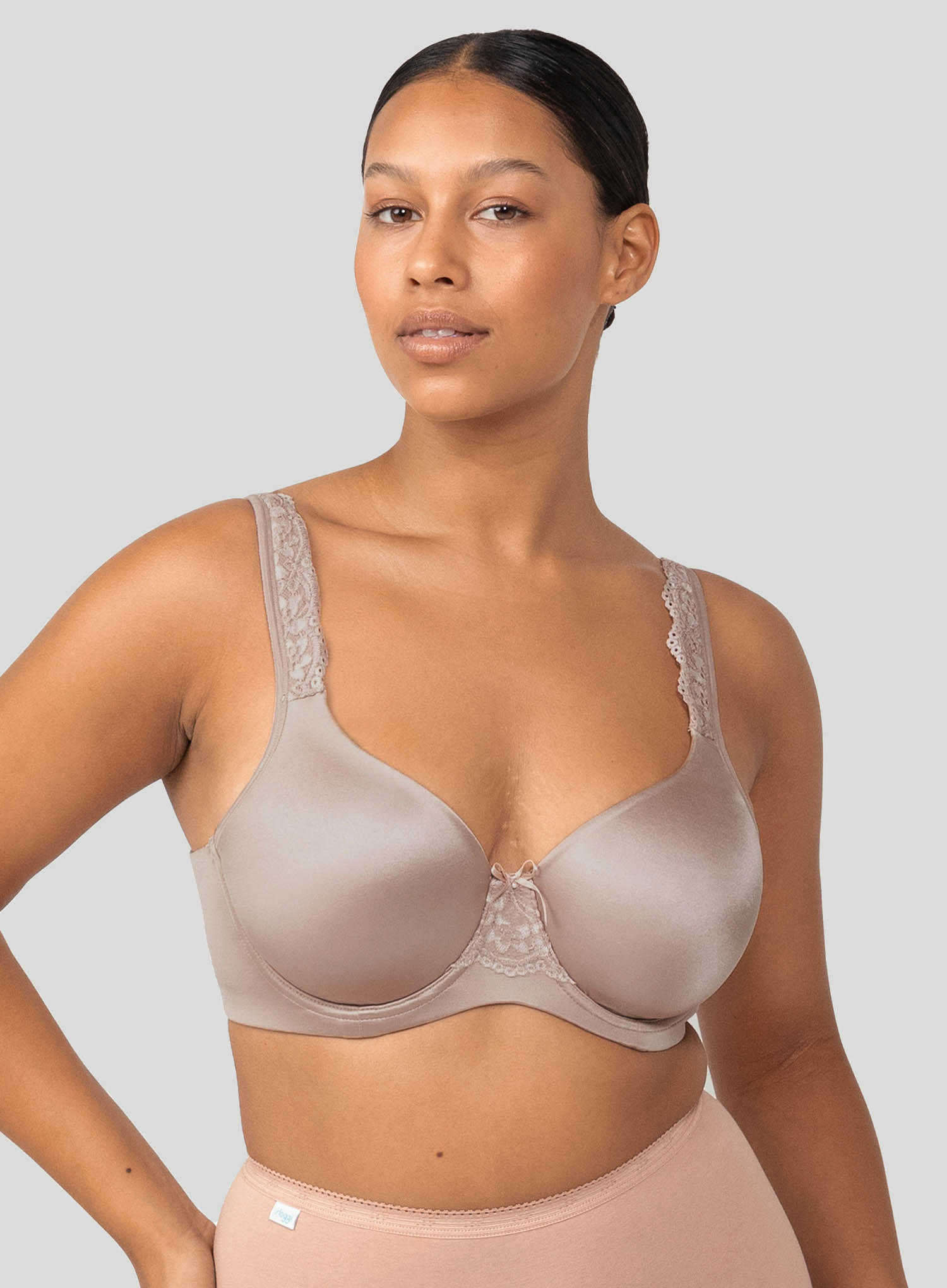 Triumph: Gorgeous Silhouette Underwire Bra Skin Light