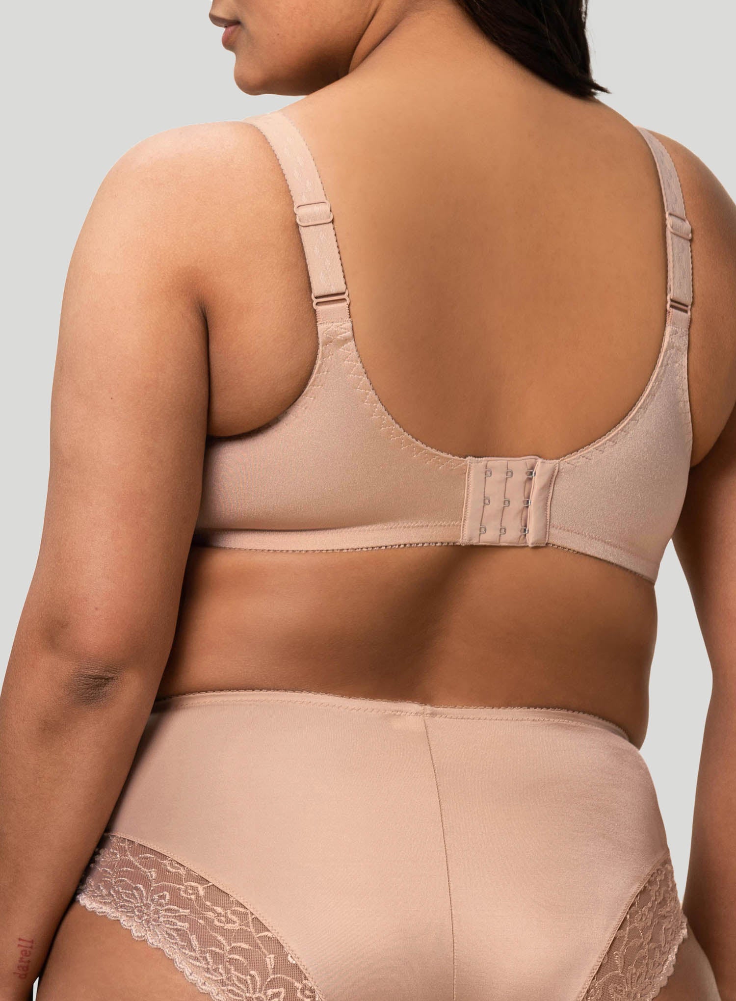 Triumph: Ladyform Soft Underwired Bra Smooth Skin