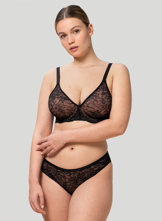 Triumph: Amourette Charm P Black – DeBra's