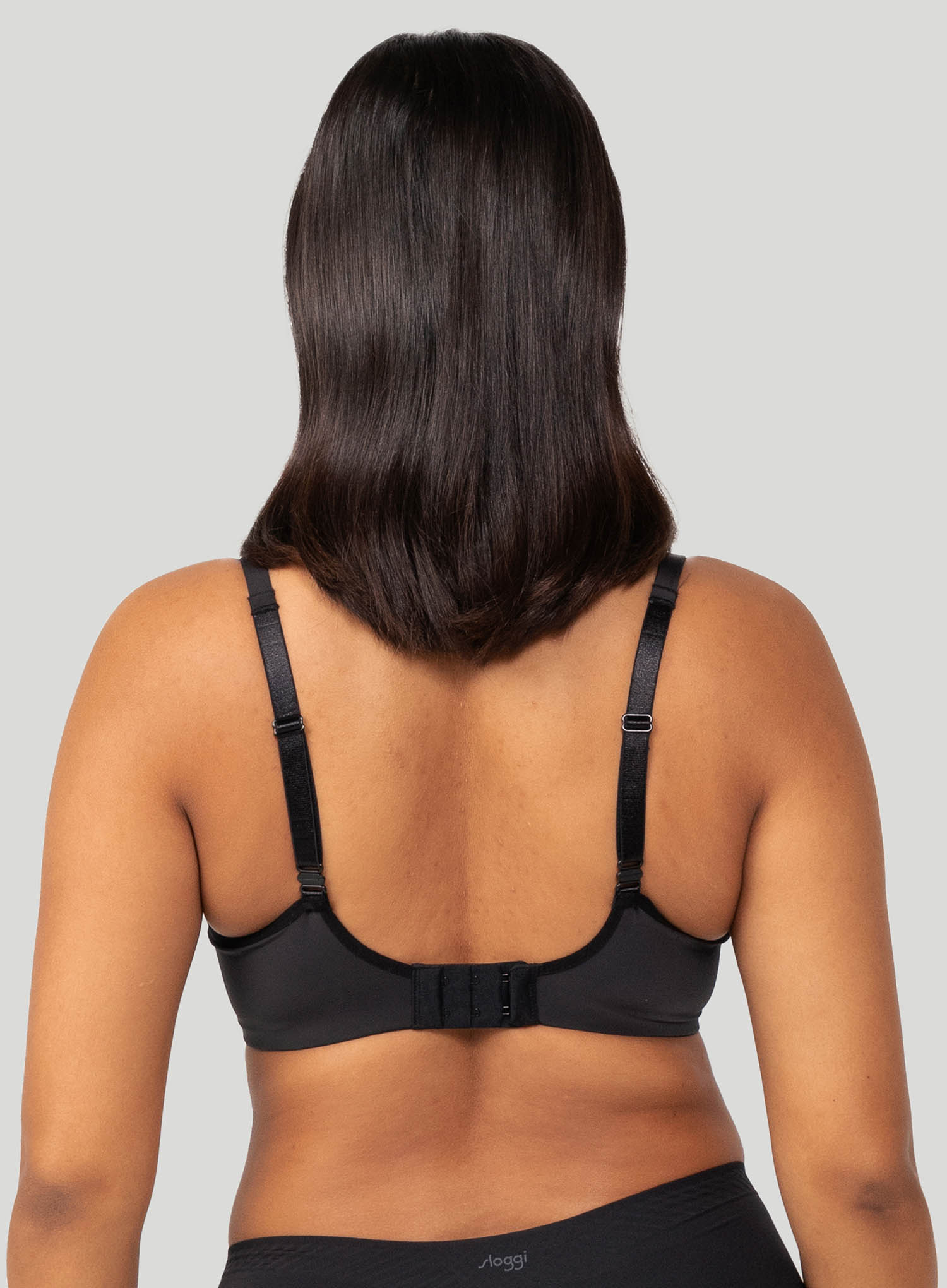 Triumph: Body Make-Up Smooth Whp Black