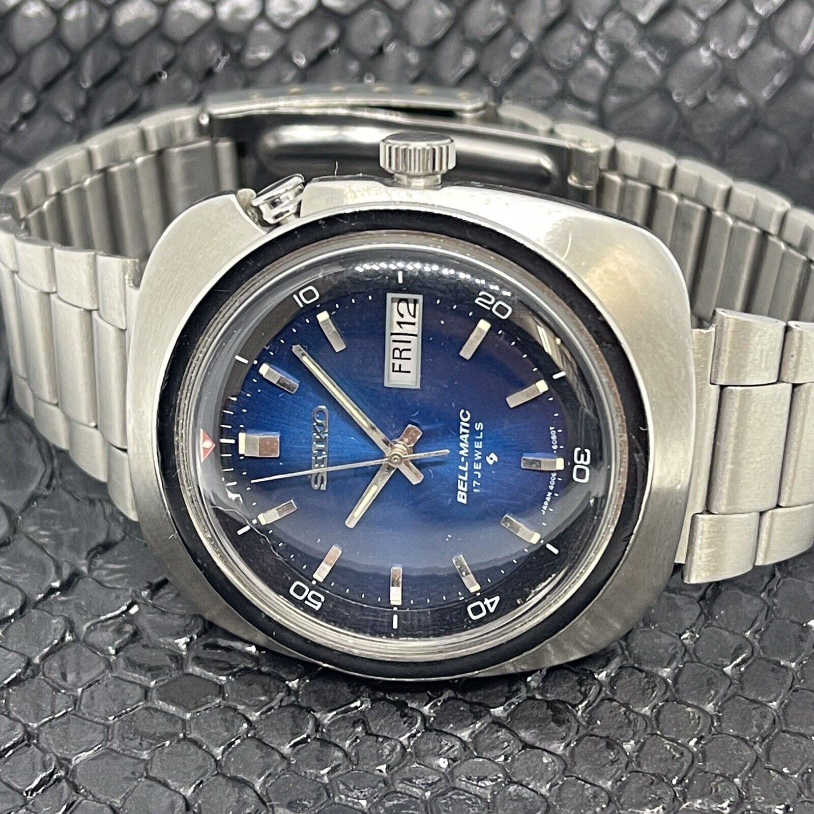 MENS VINTAGE SEIKO 4006-6031 BELLMATIC STAINLESS STEEL WRISTWATCH RARE – TG  COLLECTIBLES