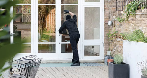 Home-Security-Window-Tint.jpg.webp__PID:1b5faebe-83cf-4f0c-bf55-6ece4df51d59