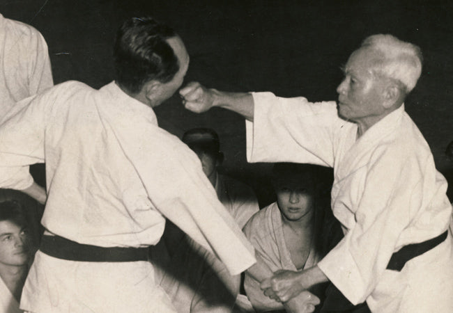 Biografía de Gichin Funakoshi. Fundador del estilo de Karate Shotokan