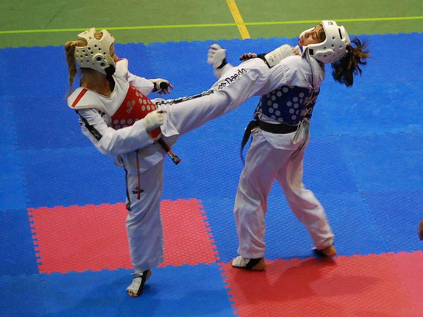 Sin duda desde su aparición y propagación, el Taekwondo encontró un segundo hogar en España, donde miles de españoles practican y dominan este arte marcial.