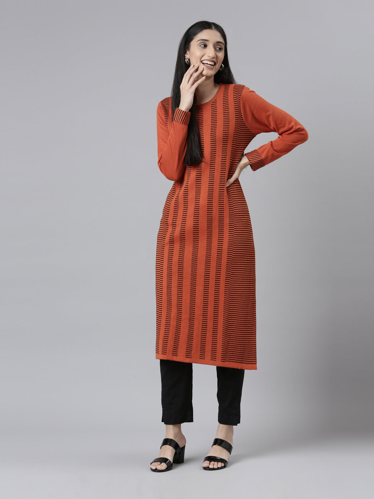 Neerus Women Rust Orange & Black Ethnic Motifs Printed Acrylic Knitted  Kurta Price in India, Full Specifications & Offers | DTashion.com