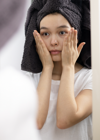 4 Facial Massage Techniques to Try at Home