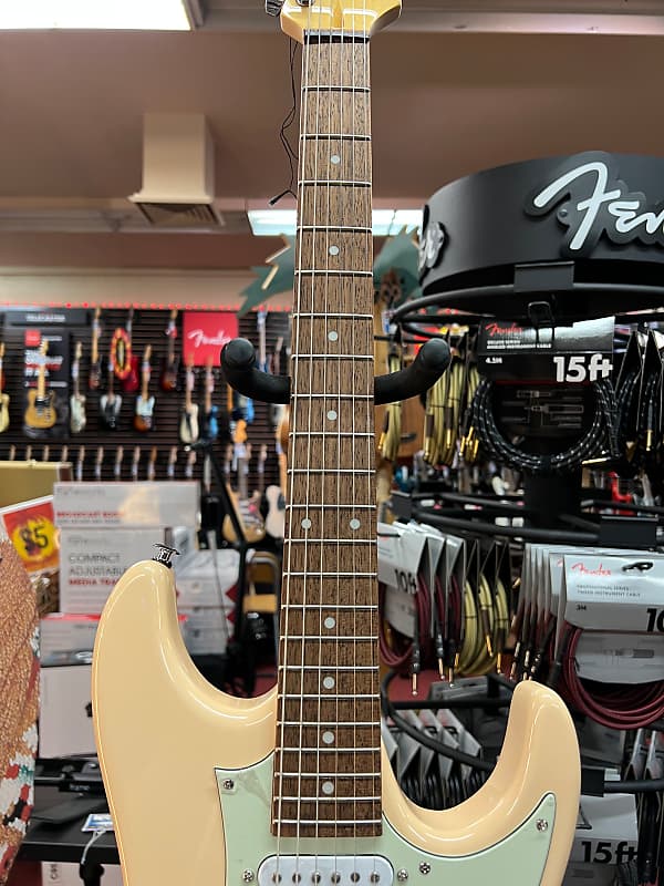 IBANEZ AZES31-IV ELECTRIC GUITAR- IVORY