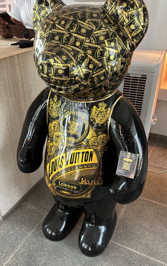 Louis Vuitton Bear 400 Whi-Te, Sculpture by Na$H