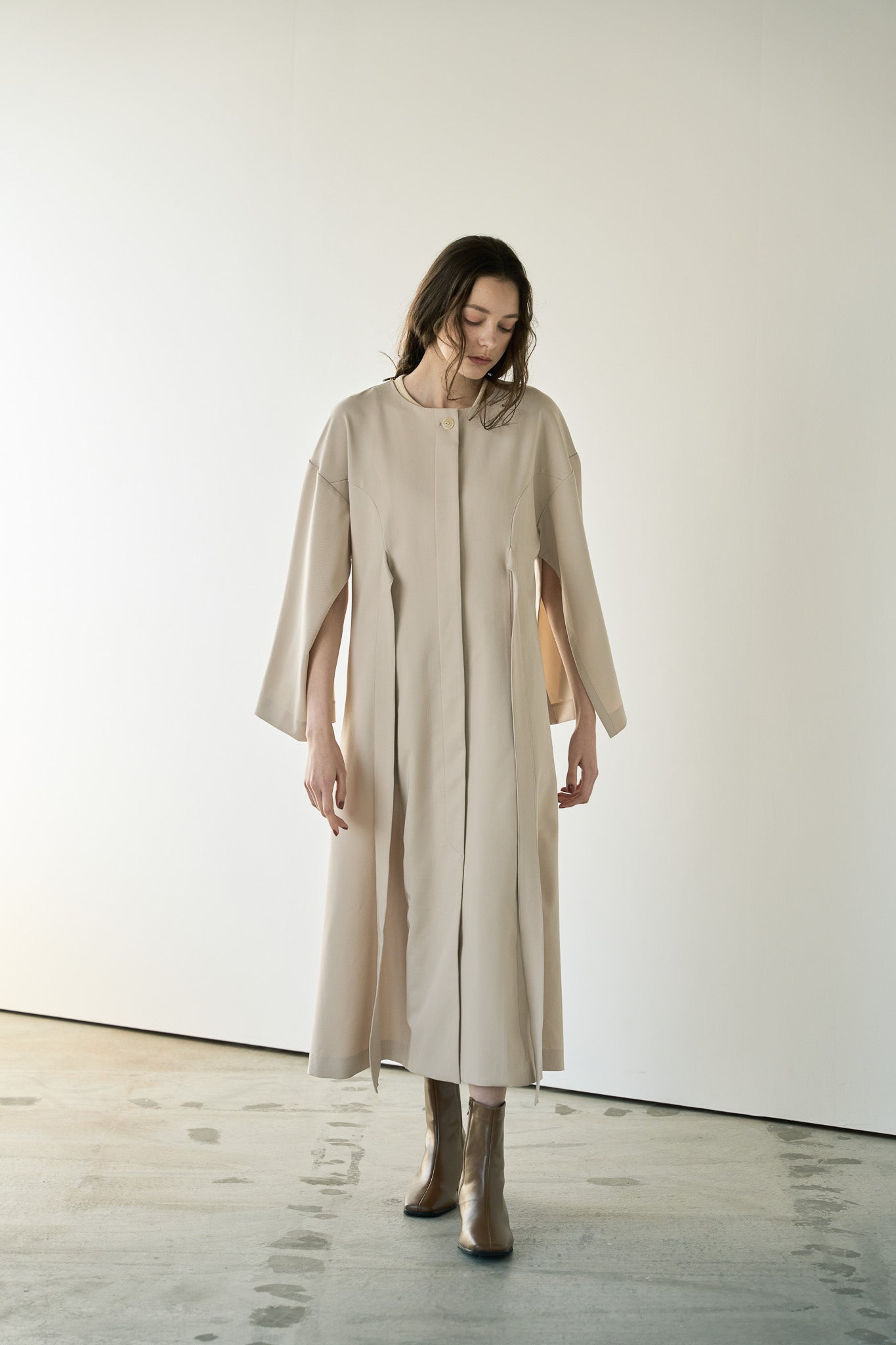 slit sleeve coat one-piece