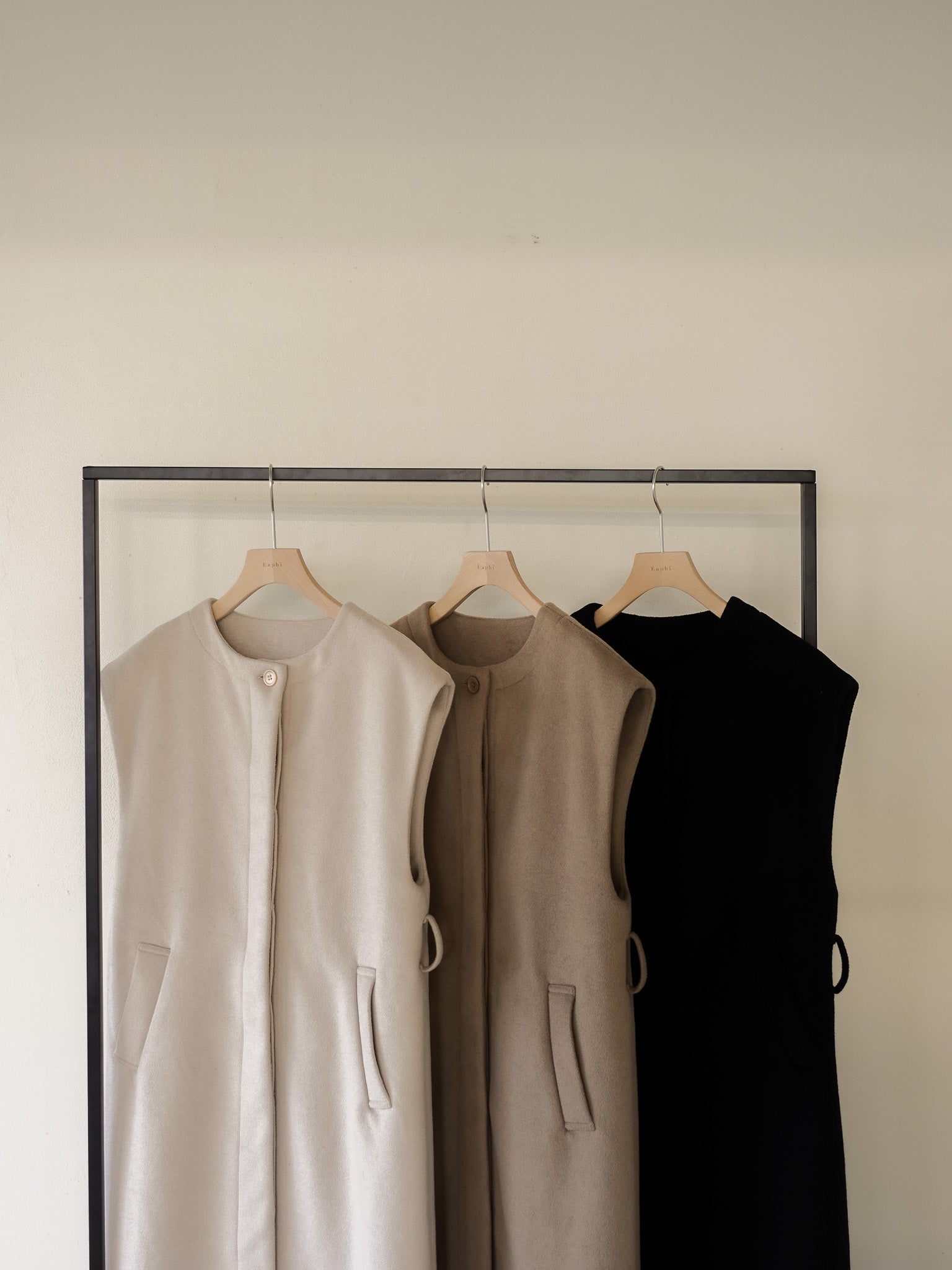 ベスト/ジレ eaphi asymmetry wool belt vest