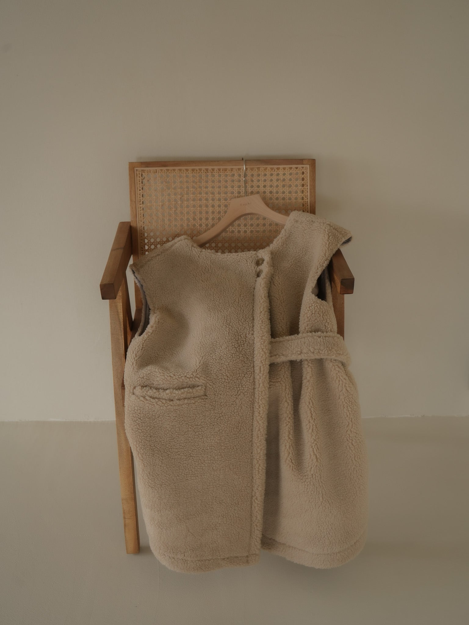 asymmetry wool belt vest eaphi