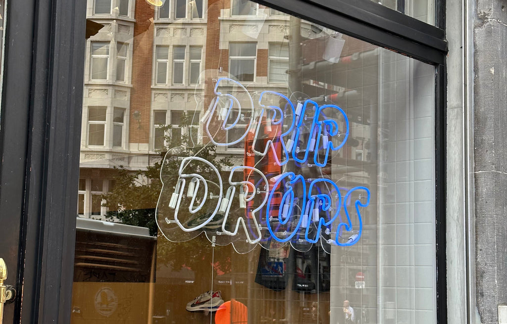 Drip drops winkel van buitenaf