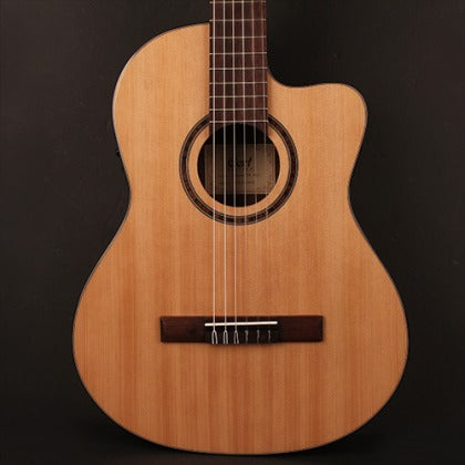 Đàn Guitar Classic Cort AC160CFTL có mặt trên gỗ vân sam sitka