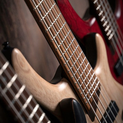 Đàn Guitar Bass 5-dây Cort B5 Element có mặt phím đàn gỗ flamed maple
