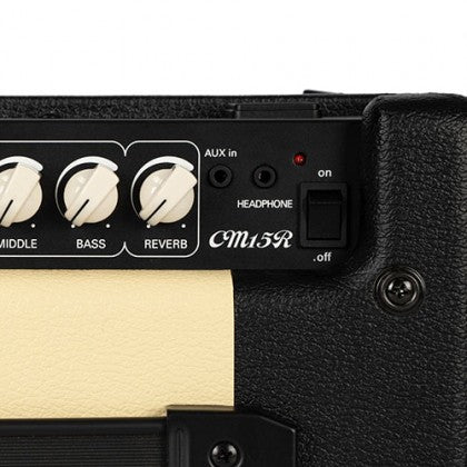 Amplifier Guitar Cort CM15R có đầu vào cổng AUX và cổng ra Tai nghe