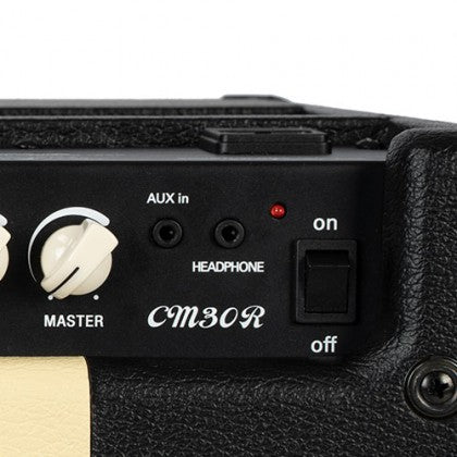 Amplifier Guitar Cort CM30R có cổng AUX và kết nối Tai nghe