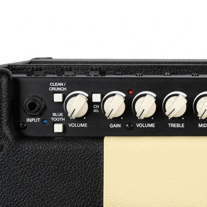 Amplifier Guitar Cort CM30R bao gồm kênh Clean/Crunch và Gain
