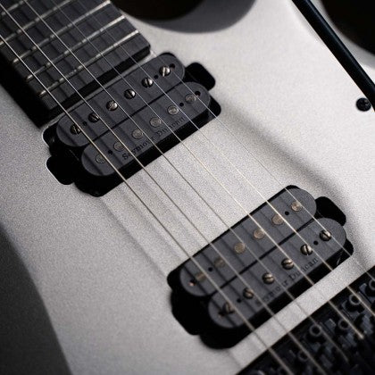 Đàn Guitar Điện Cort X500 Menace được sử dụng pickup Seymour Duncan Sentient và Nazgul