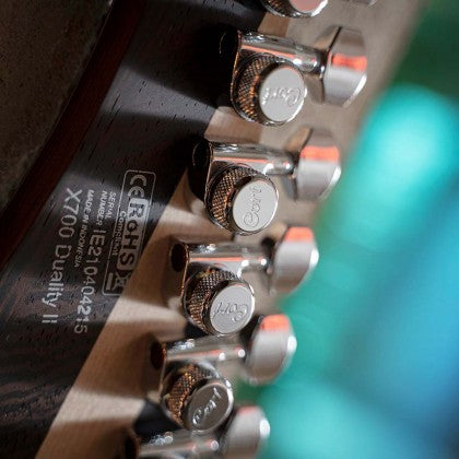 Đàn Guitar Điện Cort X700 Duality II có bộ khoá điều chỉnh sole Cort