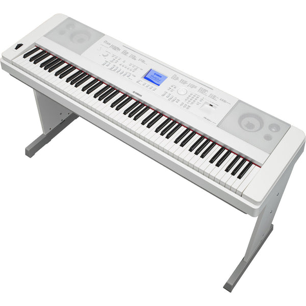 Yamaha Portable Grand DGX-660, White