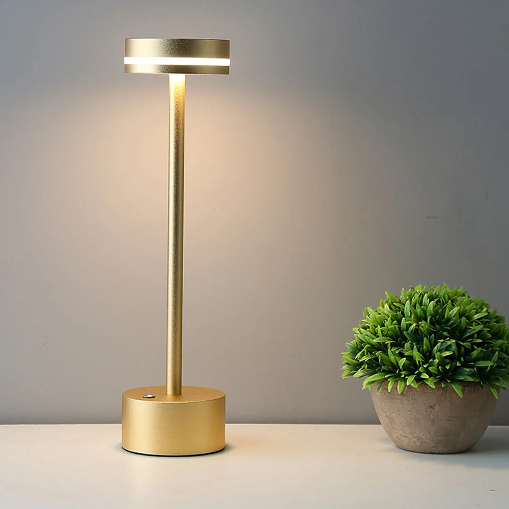 Product Image for USB-wiederaufladbare Tischlampe Touch-Schalter Aluminium Licht Drei-Farben-Dimmung Schlafzimmer Nachttischlampe, Sandgold / Type-C-Ladung