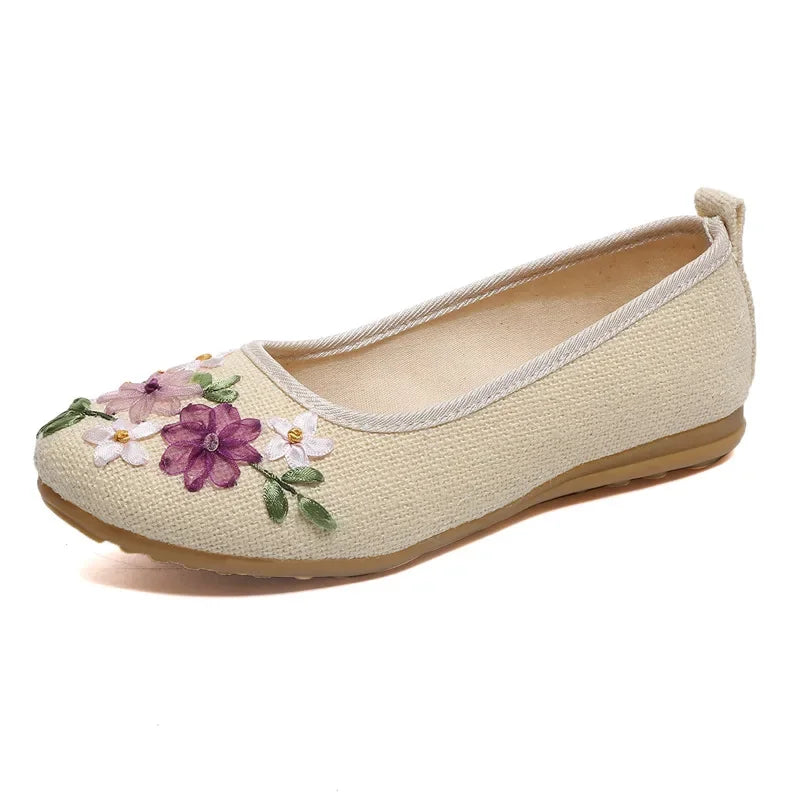 Product Image for Vintage Bestickte Damenflats Blumen Slip-On Baumwollstoff Leinen Alte Peking Ballerina Flache Schuhe, WEISS / 36 Einlage 23.0cm