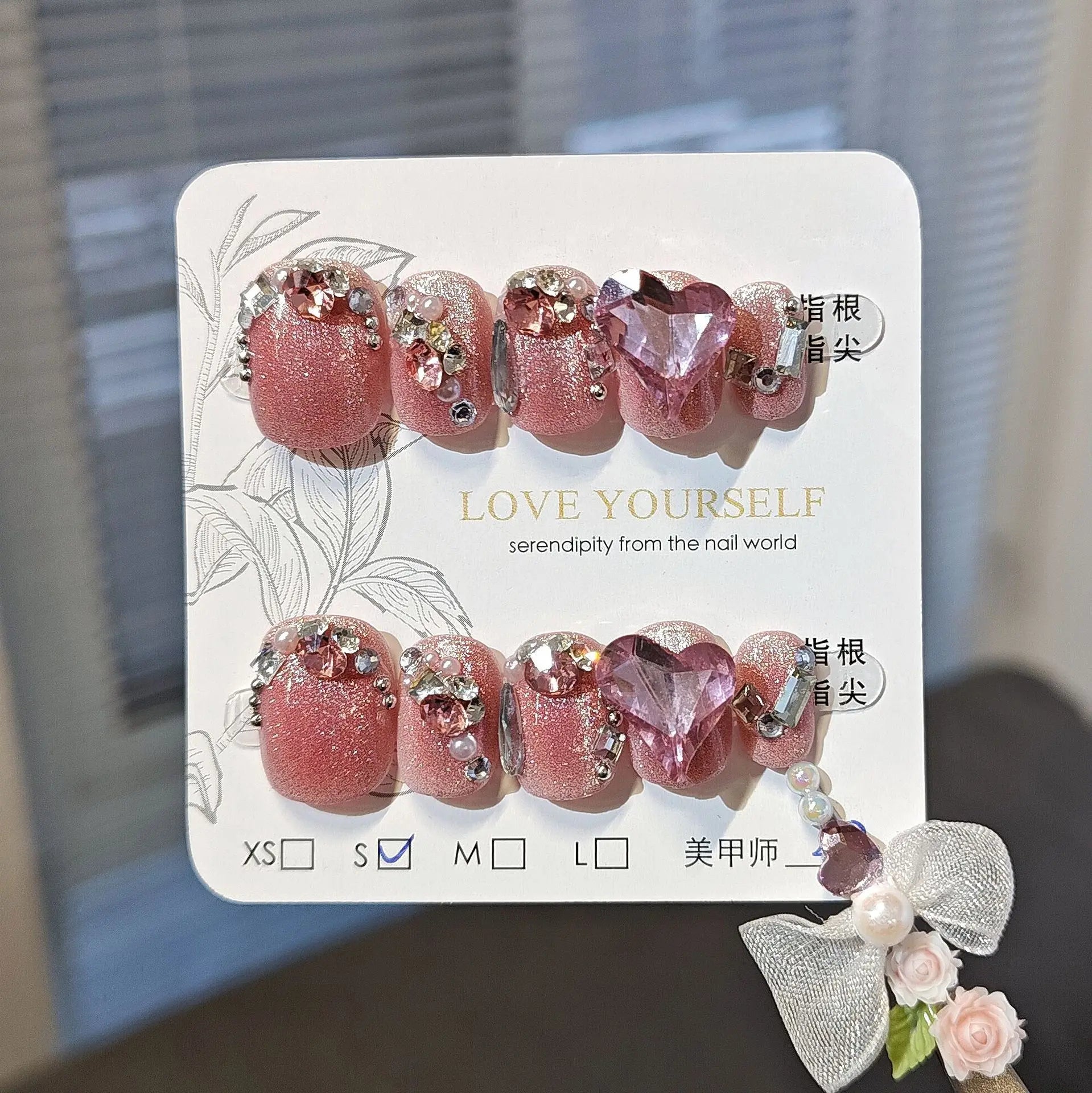 Product Image for Sandsberg | 10 Stück Handmade Press-on-Nägel Schimmernd Pink Katzenauge Fake-Nageltipps mit Liebe Diamant Design Tragbare Koreanische Kurze Kunstnägel