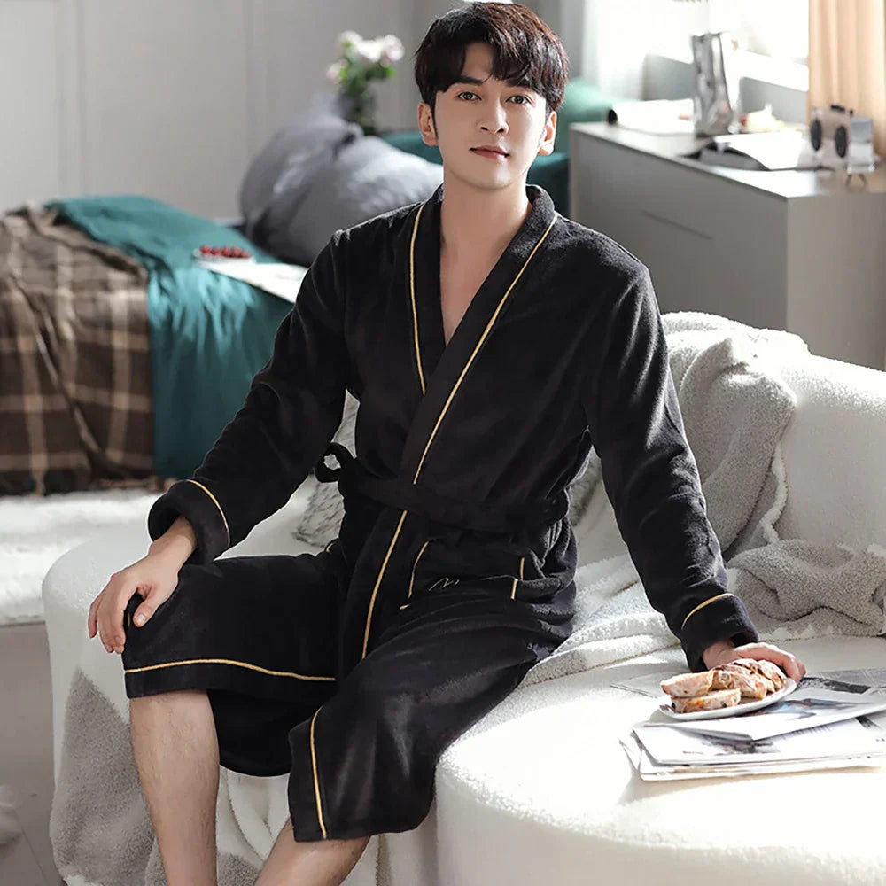 Product Image for WarmPlush – Weicher und warmer Bademantel für Herren, Schwarz / XXL