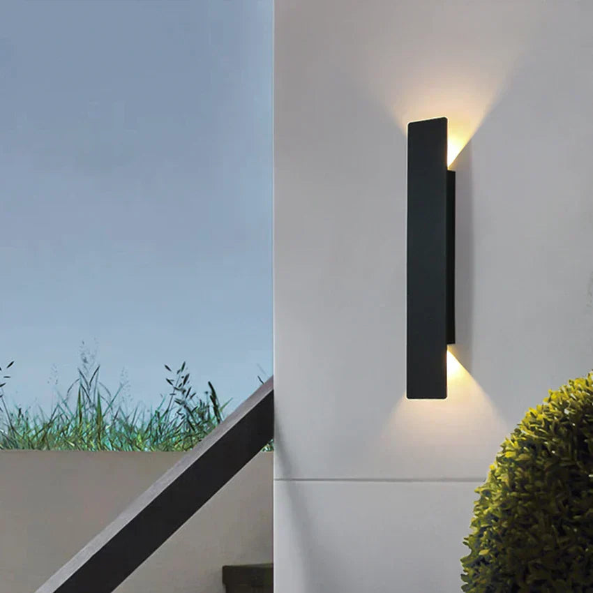 Product Image for Triglow - Wasserdichte LED-Wandlampe für Außen, Schwarzes Gehäuse / Kalt Weiß / 6W (innen)