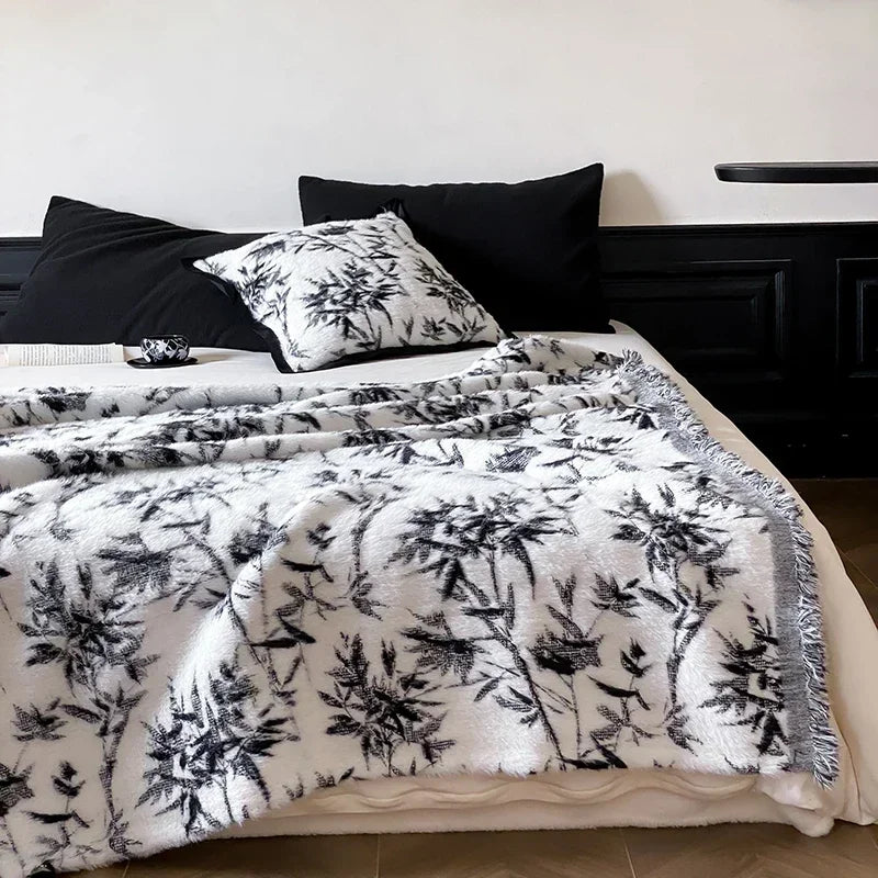 Product Image for Sandsberg Hochwertige Herbst Winter Warme Decken für Sofa Schmetterling Jacquard Imitation Nerzfell Wärme Decke Hochwertige Schal Decke, 3 / Kissen 