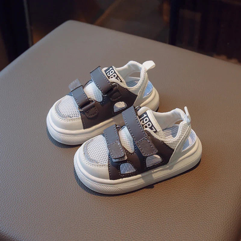 Product Image for Sommer Kinder Sandalen Mädchen Atmungsaktive Sportschuhe Jungen Coole Strand Baby Süß Hollow, GRAU / 31 Einlage 18,5 cm