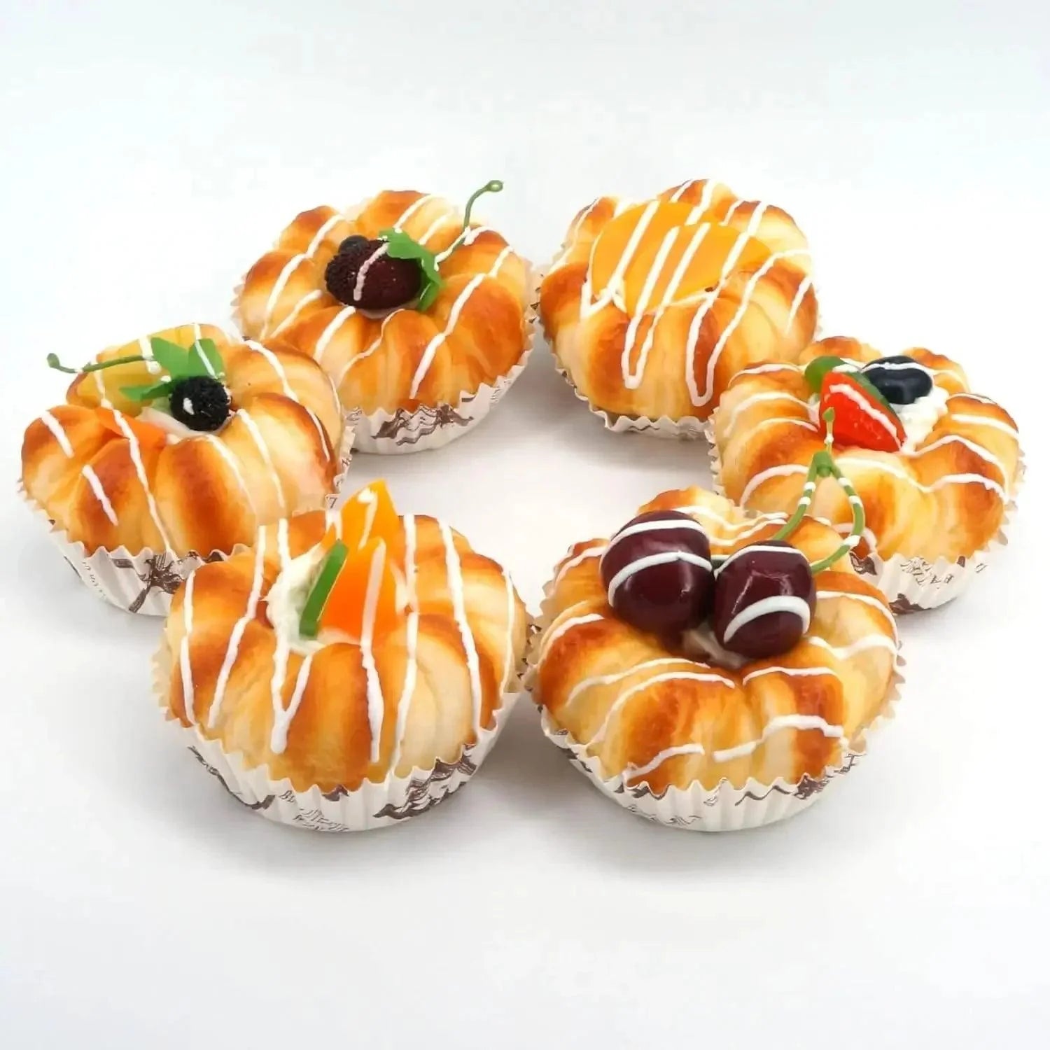 Product Image for Sandsberg | Realistische Faux Bäckerei Dekor Set - 6 Lebensnahe Lebensmittel Requisiten für Küche und Geschäftsausstellung