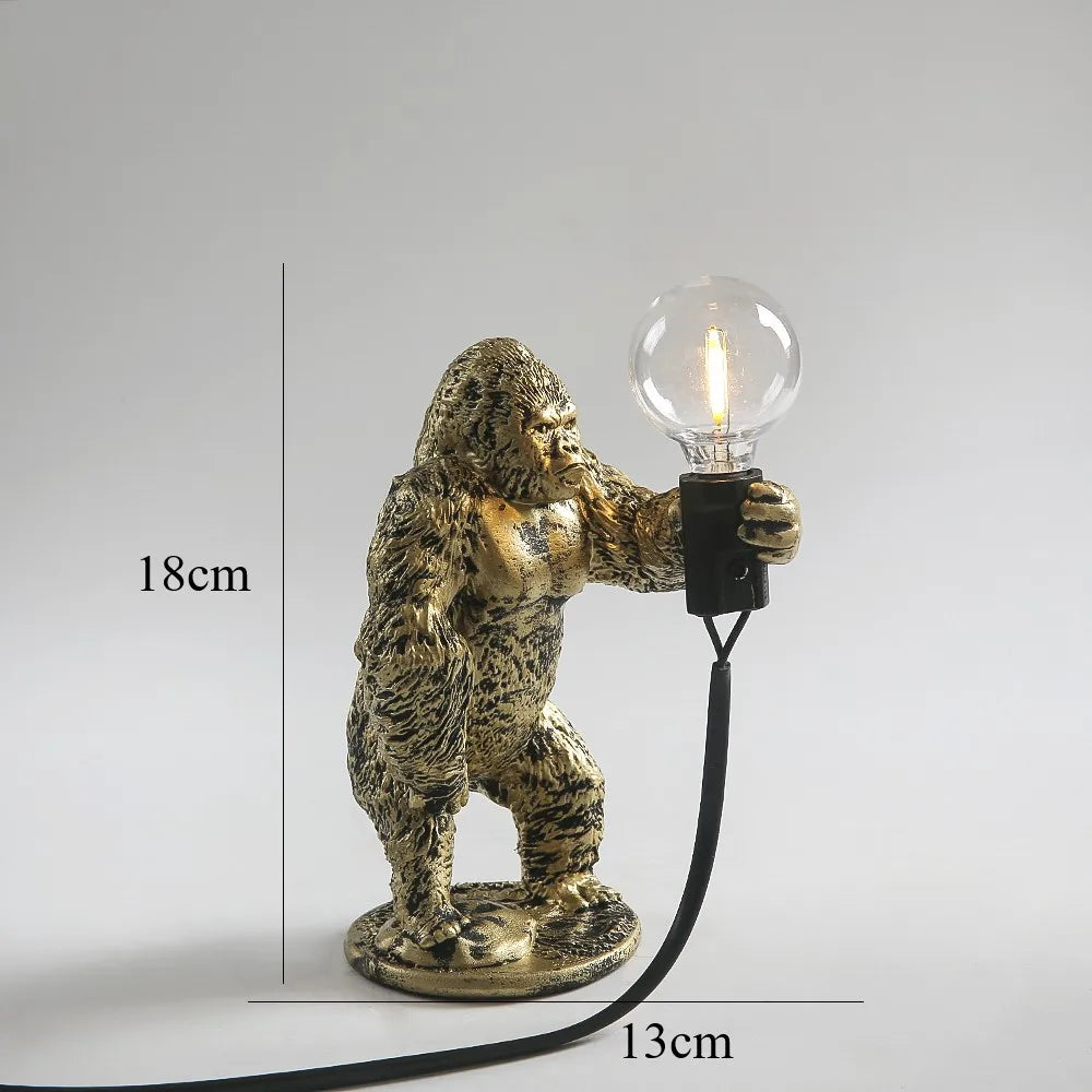 Product Image for Sandsberg Gorilla Tischlampe | LED Nachtleuchte | Tierische Tischbeleuchtung für Zuhause, goldener Stand