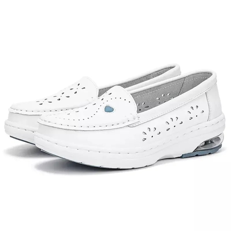 Product Image for Weiße Echtleder Platform Slipper Damen Pflege Schuhe Runde Spitze Schlupfstiefel Dicke Flache Atmungsaktive Weiche Rindsleder Chunky, Loch blau weiß /