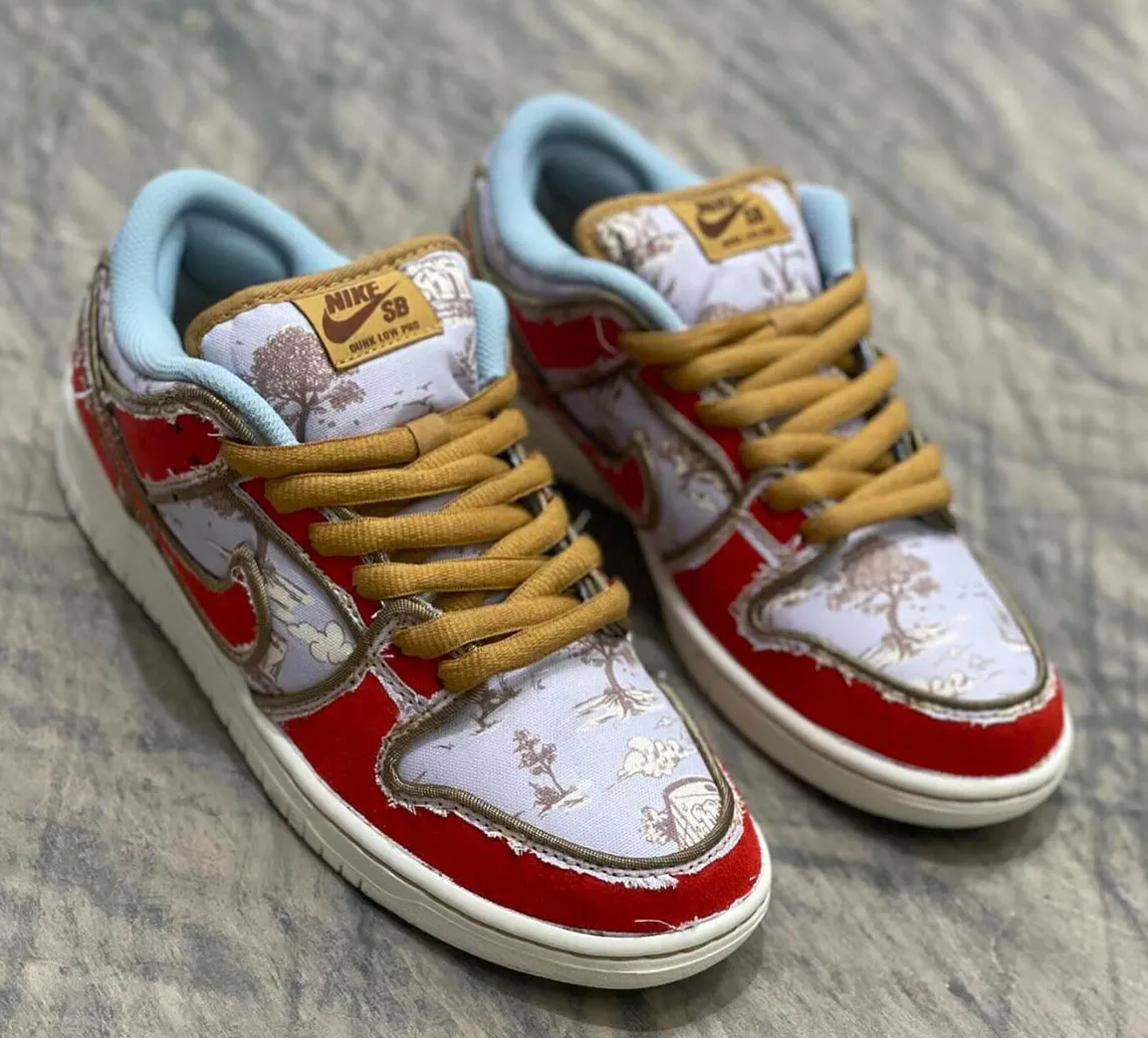 Nike SB Dunk Low 'City of Style'