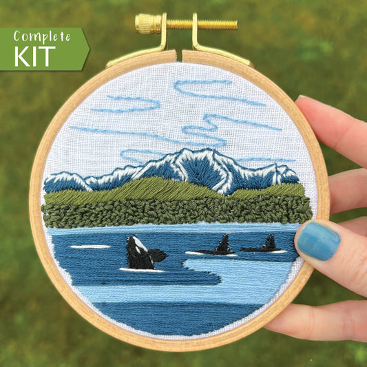 LEARN TO EMBROIDER KIT - GREEN SEA TURTLE - Alder & Alouette