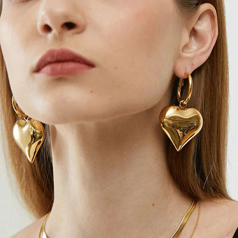 2023 Chic Heart Huggie Hoop Earrings Ins Jewelry  Asymmetric Hoop Earrings For Women New Gold Color Earrings Jewelry Teen Gift
