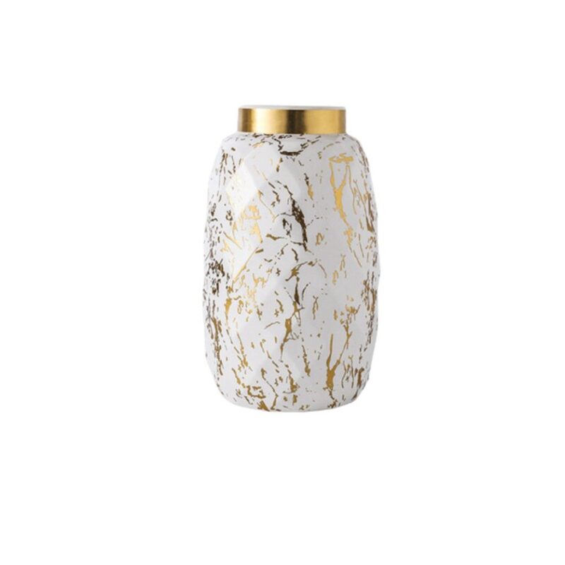 Inspired by Scandinavian design , this jar vase highlights a stylized and geometric shape. Its unique honeycomb texture, made in small diamonds, gives relief to the whole, capturing the light and creating visual dynamics. The marbled finish, available in black and gold or white and gold, adds aesthetic depth to your interior decoration .