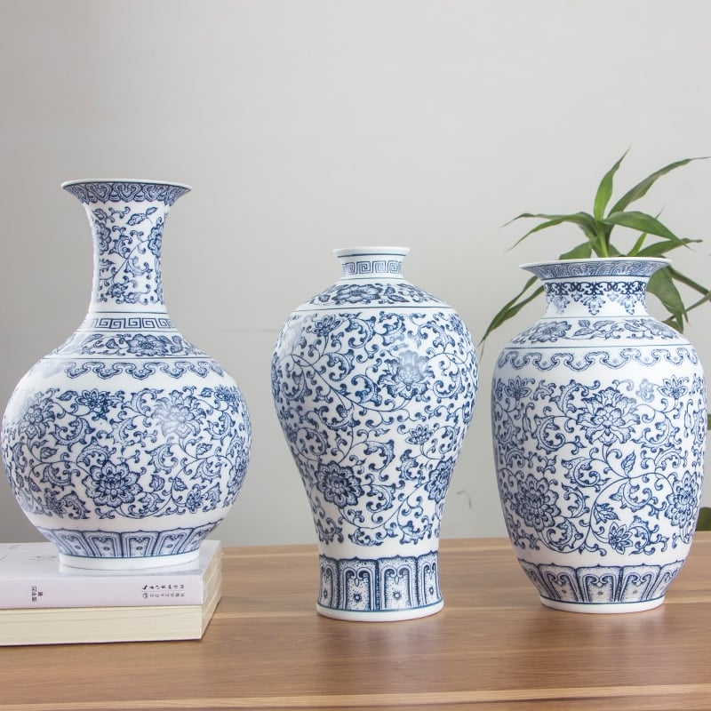 Chinese style white and blue porcelain vase