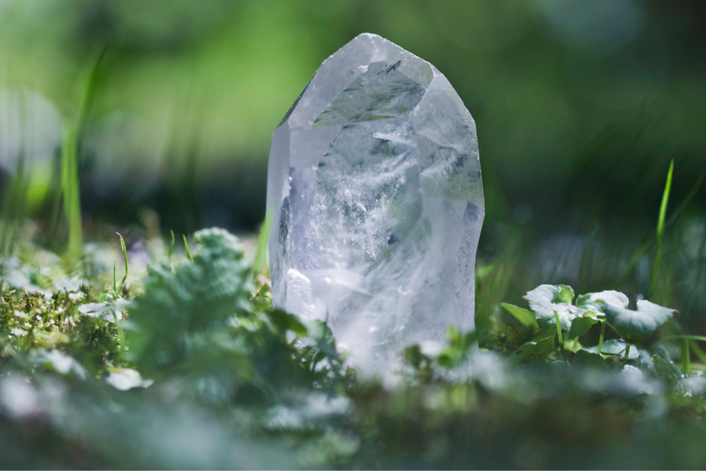 clear quartz healing stone
