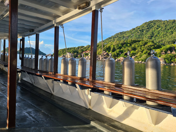 Gas-Tanks-on-Dive-Boat-Koh-Tao