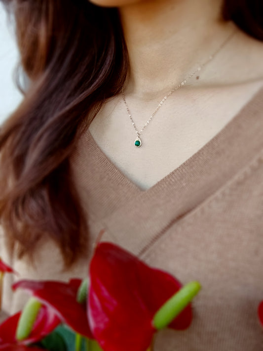 Tiny Chakra Necklace, Minimalist 7 Chakra Pendant Necklace – Aris