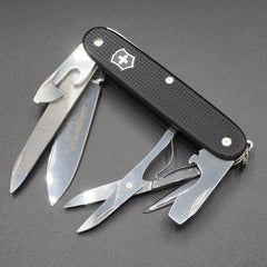 Victorinox Mountaineer X Pioneer X with Metalsaw Swiss Army Knife Collectors