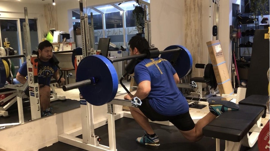 Bulgarian squat (targets glutes and hamstrings)