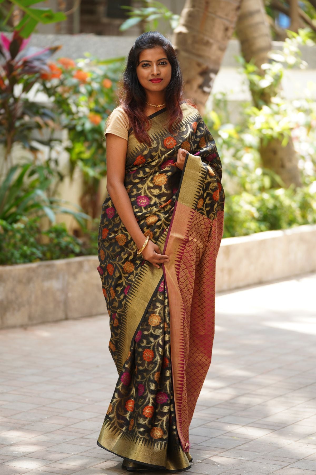 Banarasi Katan Silk Saree in Black : SPDA59