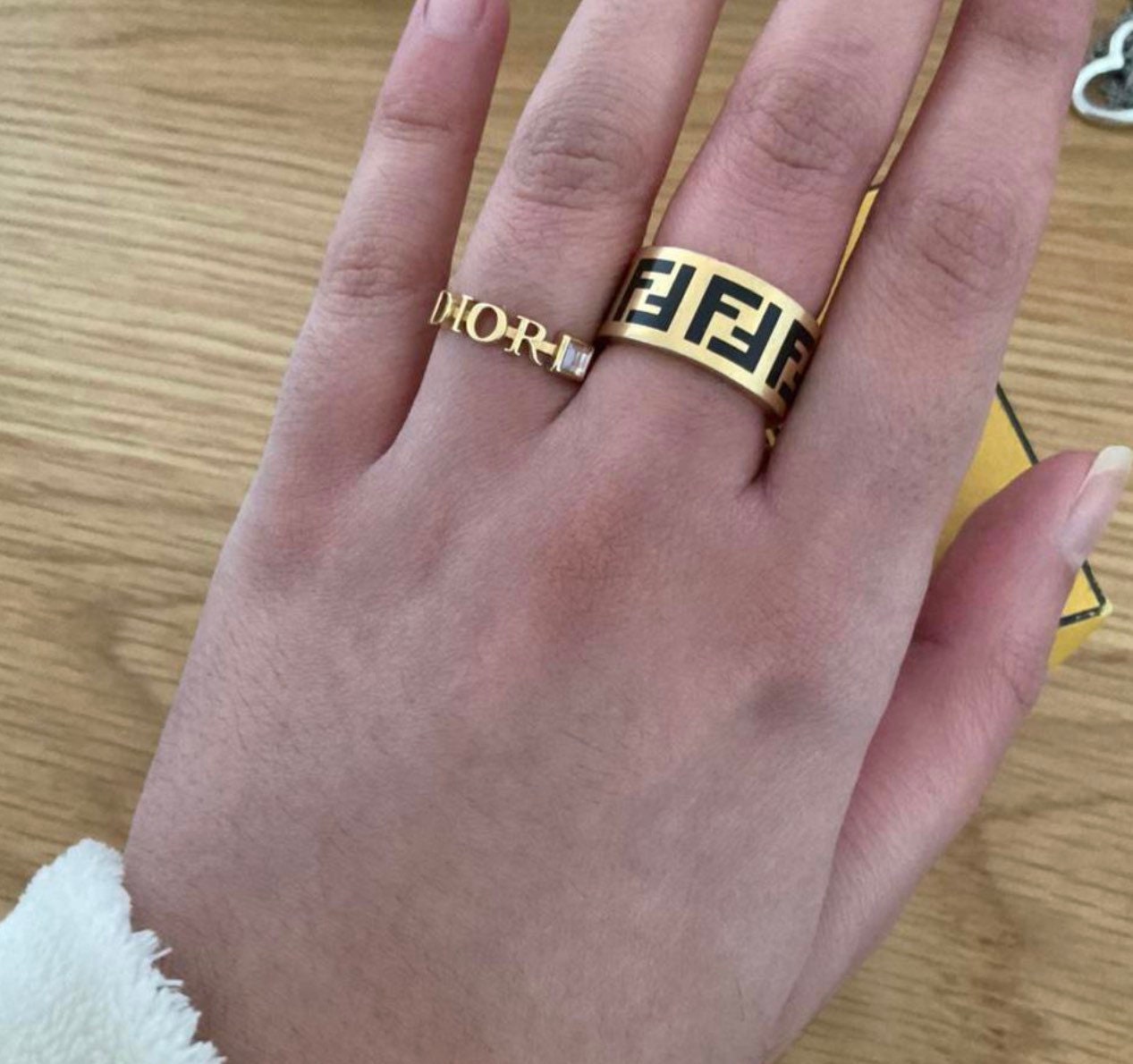 fendi ring on finger