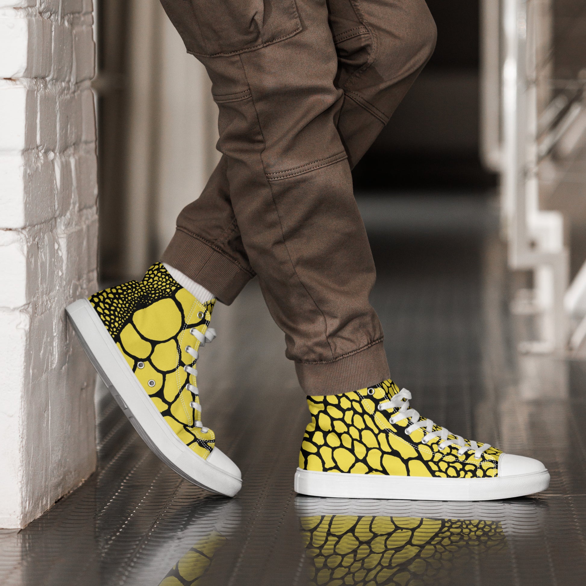 Organic Paris Daisy Yellow Print Men's High Top Canvas Shoes – Comfortable  Culture