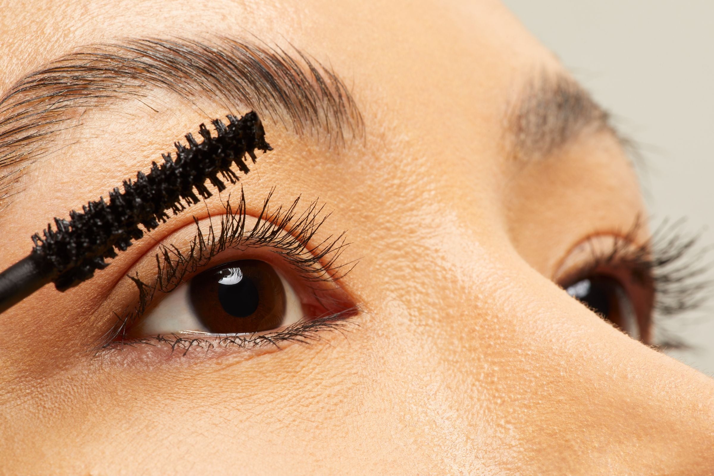Achieve Long, Voluminous Lashes With these Mascaras – 100% PURE
