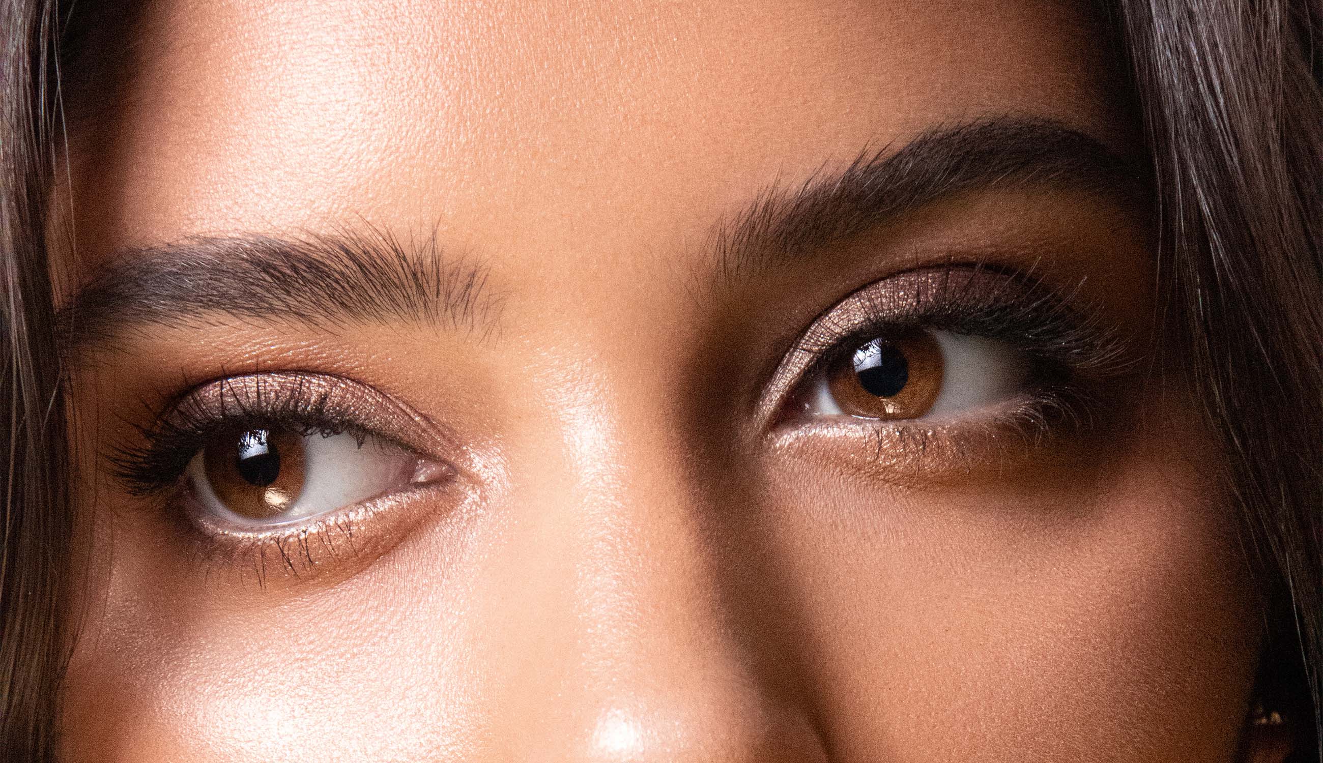 Is Brown Mascara Better for Your Eye Color? – 100% PURE