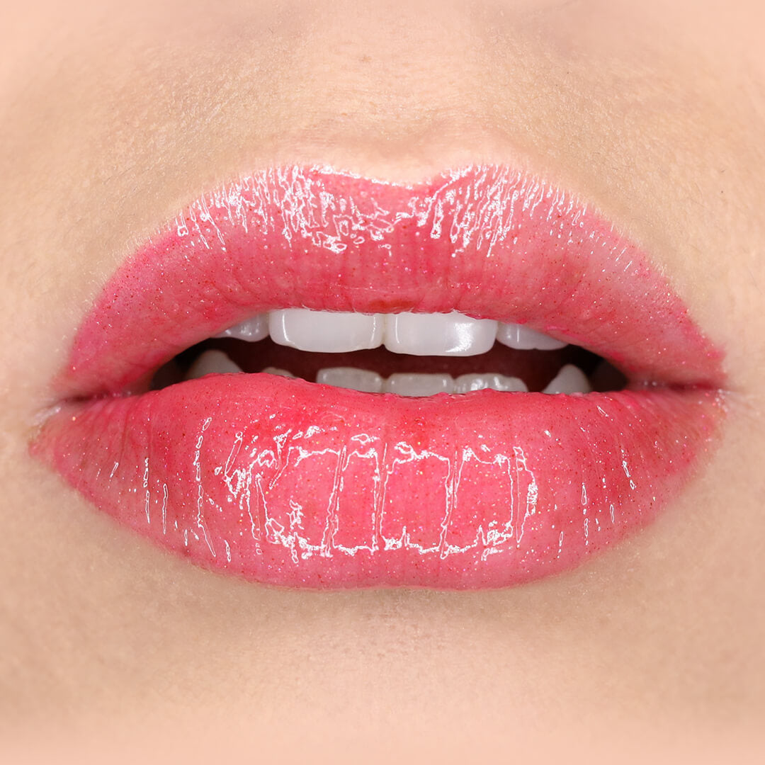 simmery glossed lips